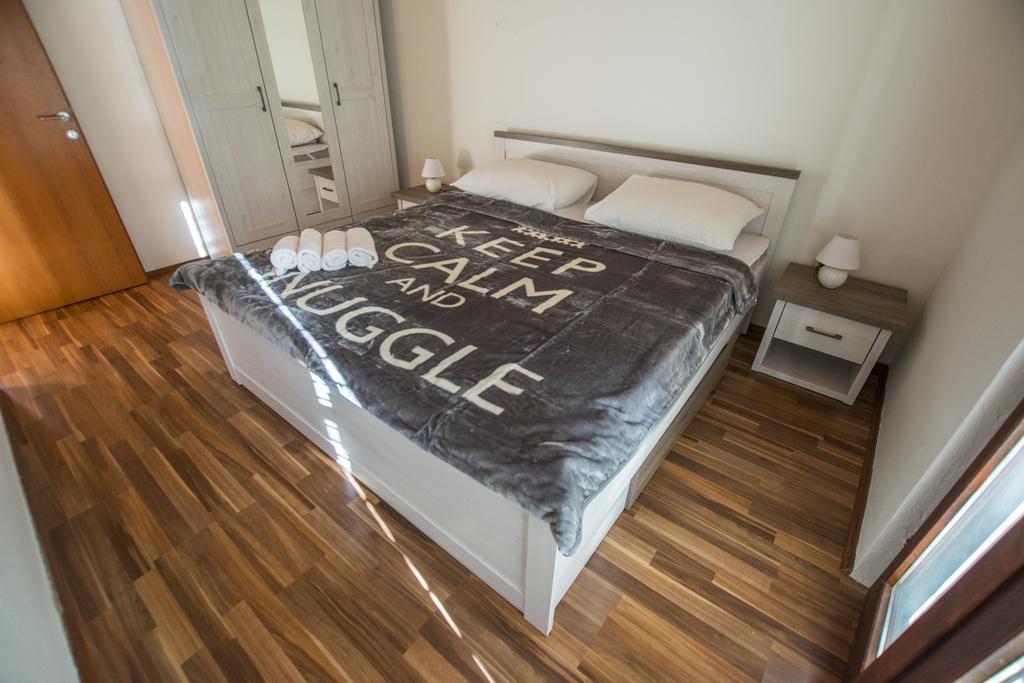 Apartment Duda Starigrad Paklenica Eksteriør billede