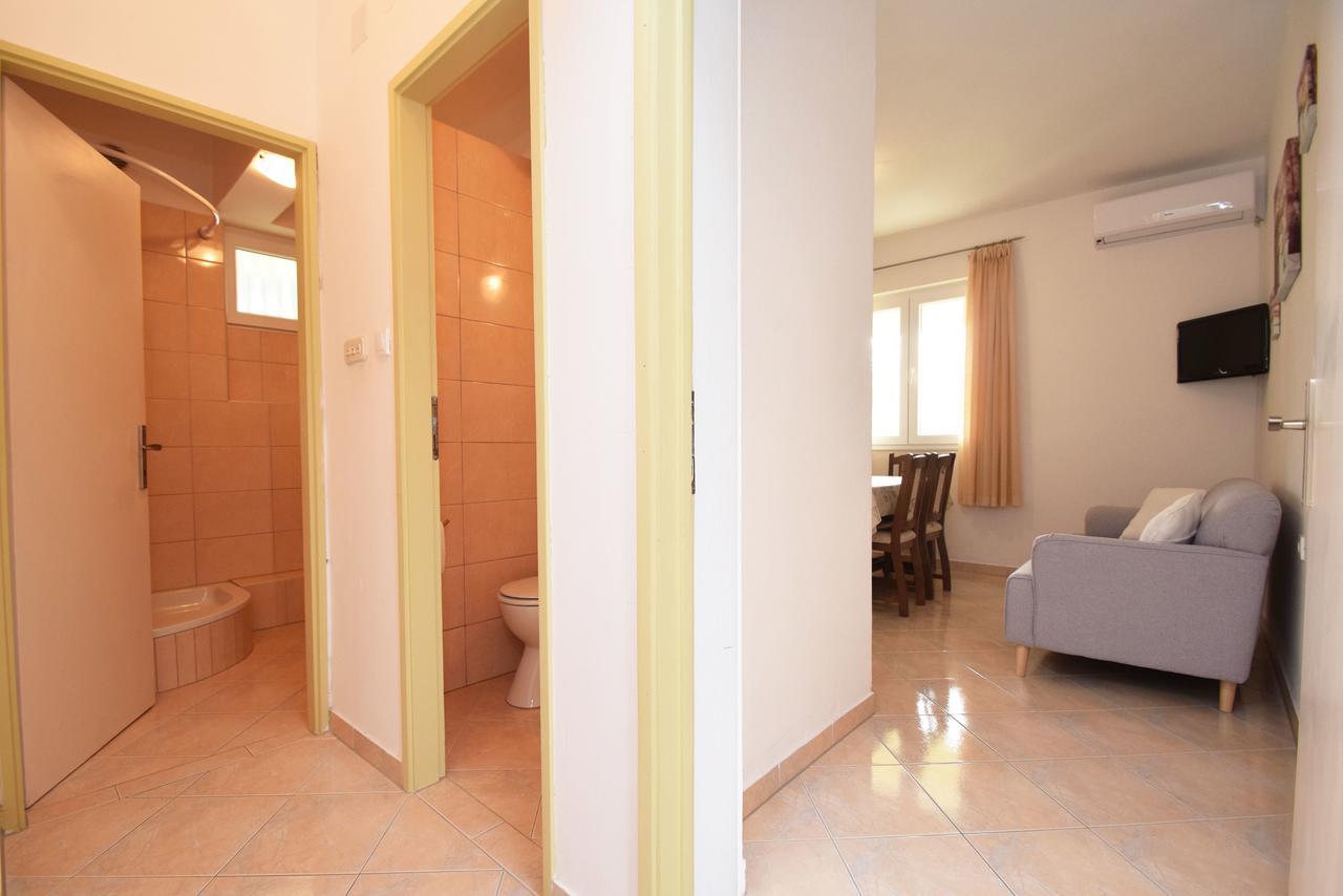 Apartment Duda Starigrad Paklenica Eksteriør billede