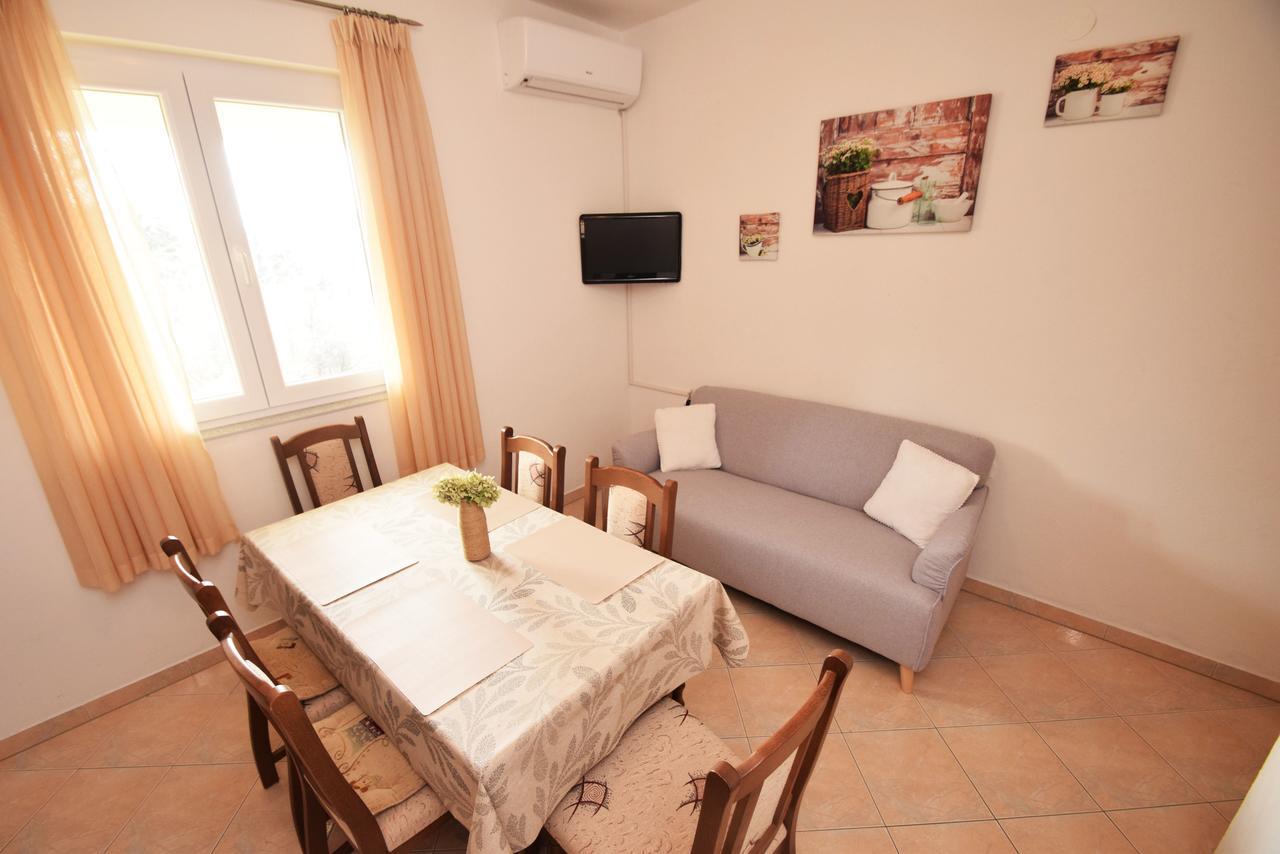 Apartment Duda Starigrad Paklenica Eksteriør billede