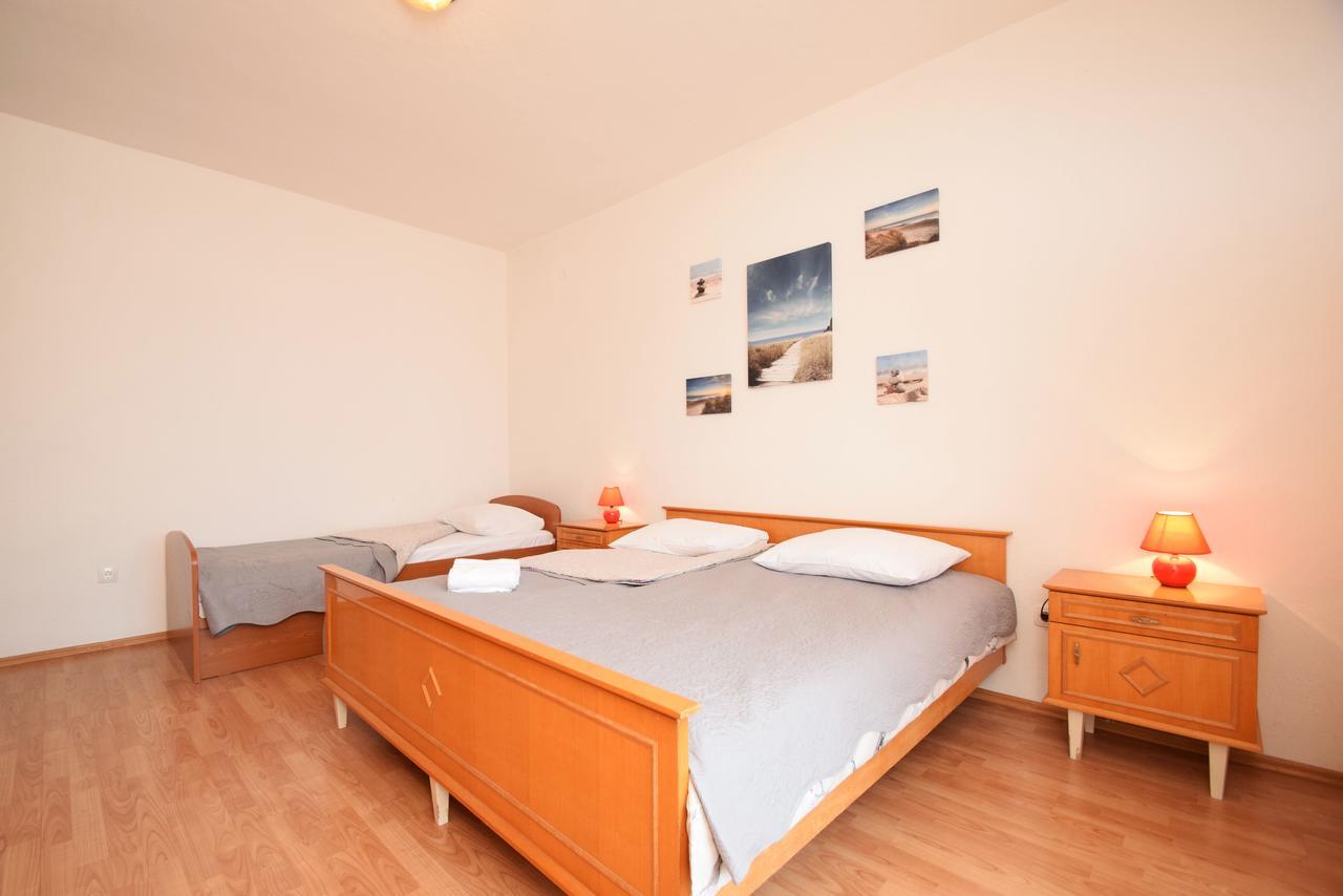 Apartment Duda Starigrad Paklenica Eksteriør billede