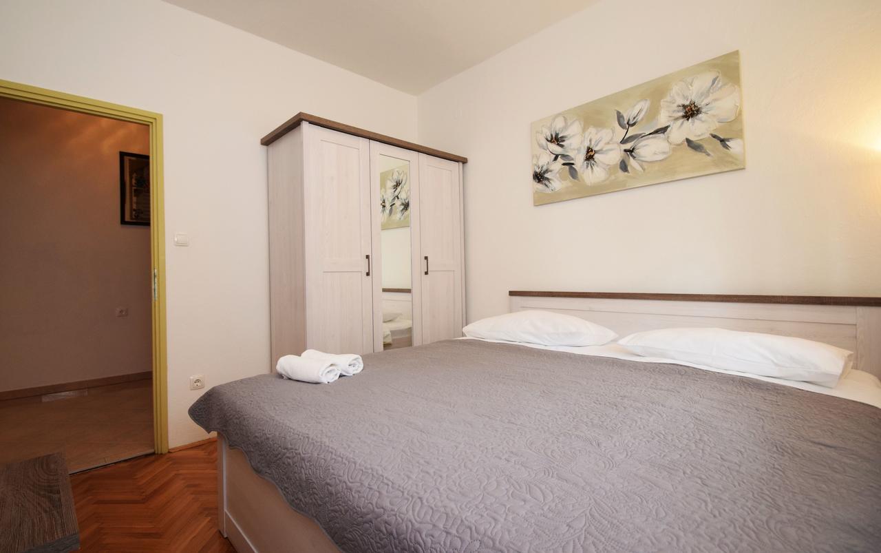 Apartment Duda Starigrad Paklenica Eksteriør billede