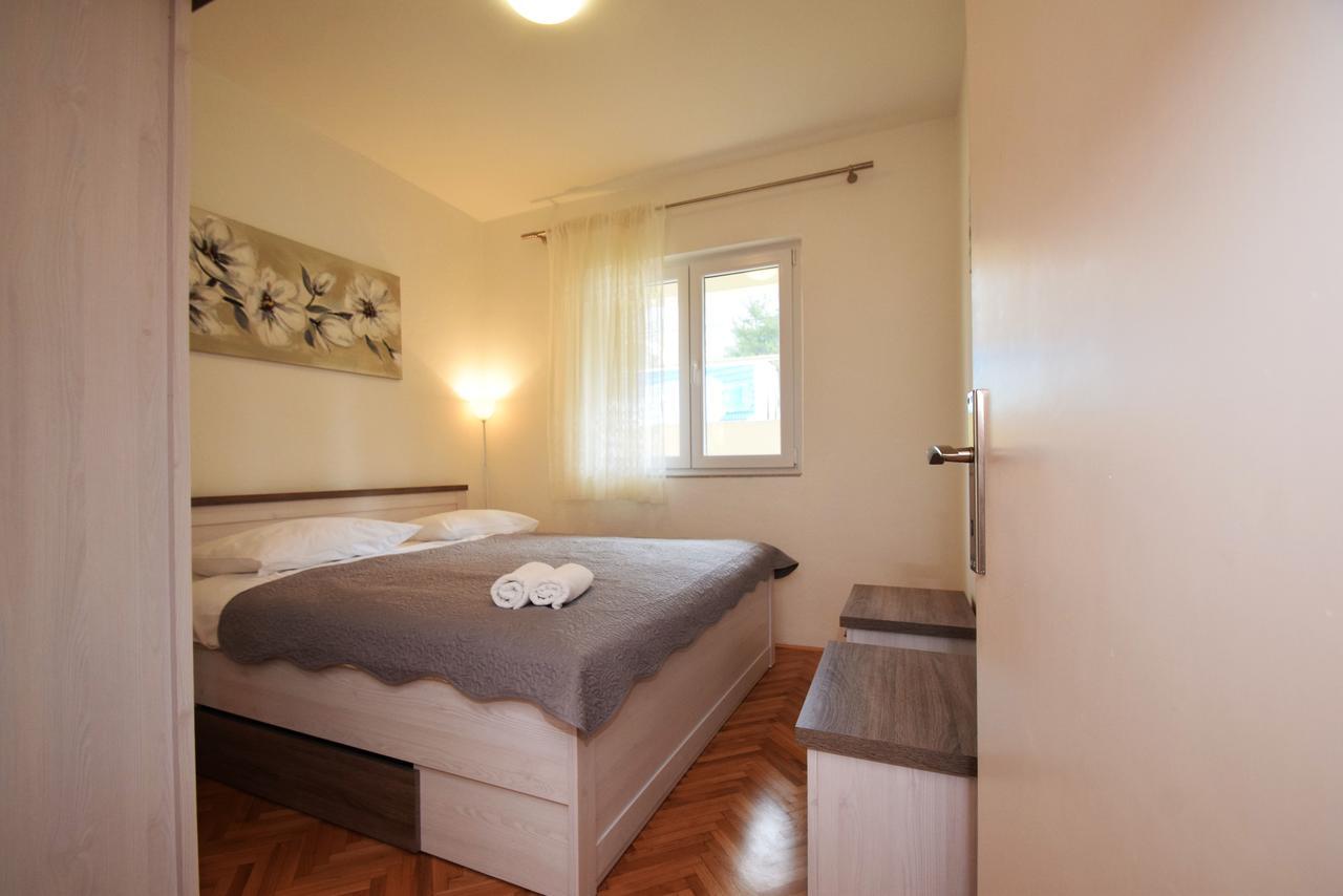 Apartment Duda Starigrad Paklenica Eksteriør billede